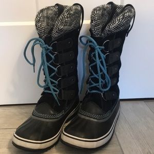 Sorel Joan of Arctic Knit boots